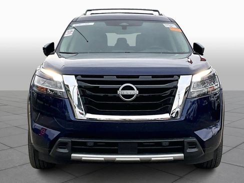 Used 2024 Nissan Pathfinder Platinum w/ Cargo Package image 3