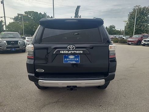 Used 2024 Toyota 4Runner TRD Off-Road Premium image 4