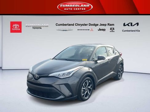 Used 2021 Toyota C-HR XLE image 4