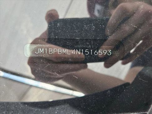 Used 2022 MAZDA MAZDA3 s image 15