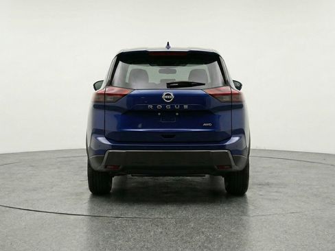 Used 2025 Nissan Rogue SV AWD/4WD image 7