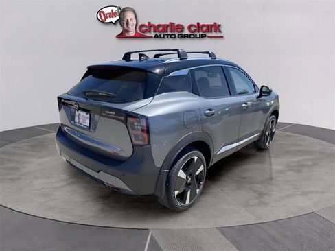 New 2025 Nissan Kicks SR image 6