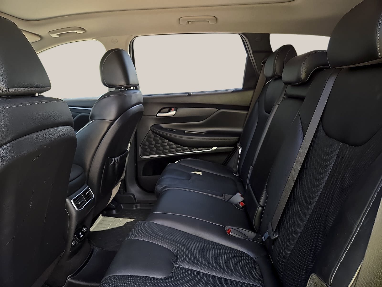 Used 2023 Hyundai Santa Fe Limited AWD/4WD image 10