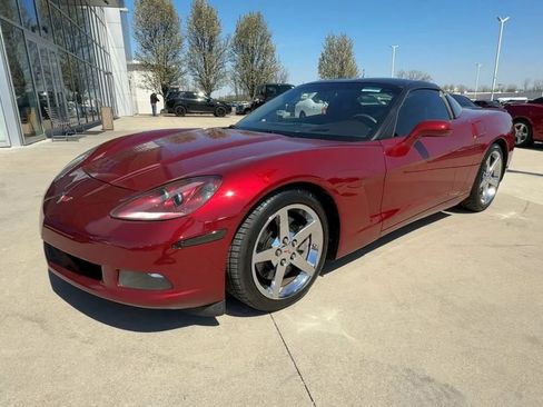 Used 2007 Chevrolet Corvette Coupe w/ Preferred Equipment Group RWD image 4