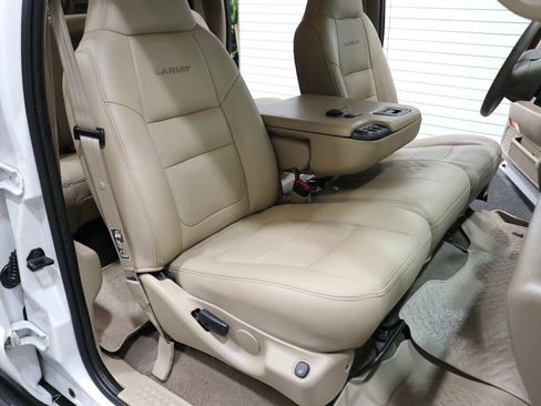 Used 2001 Ford F350 Lariat image 19