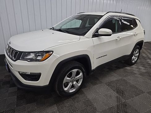 Used 2018 Jeep Compass Latitude w/ Cold Weather Group AWD/4WD image 8