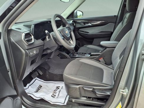 Used 2025 Chevrolet TrailBlazer LT FWD image 19
