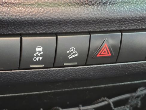 Used 2016 Jeep Wrangler Unlimited Sport w/ Quick Order Package 24S AWD/4WD image 28