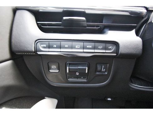 Used 2022 Cadillac Escalade Sport w/ Touring Package AWD/4WD image 18