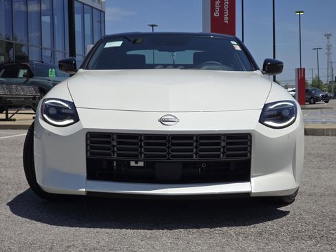 New 2026 Nissan Z Sport w/ Floor Mat Package RWD image 9