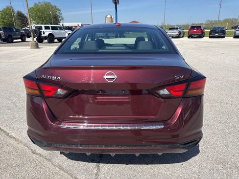 Used 2023 Nissan Altima 2.5 SV FWD image 4