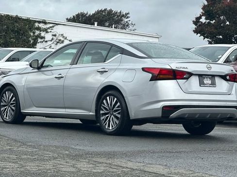 Used 2023 Nissan Altima 2.5 SV image 6