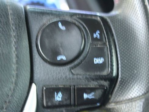 Used 2018 Toyota Corolla LE image 13