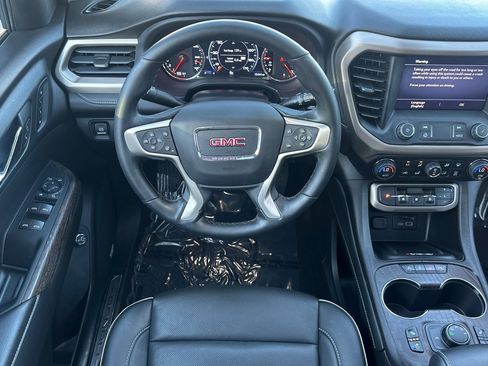 Used 2023 GMC Acadia Denali w/ Denali Ultimate Package image 17