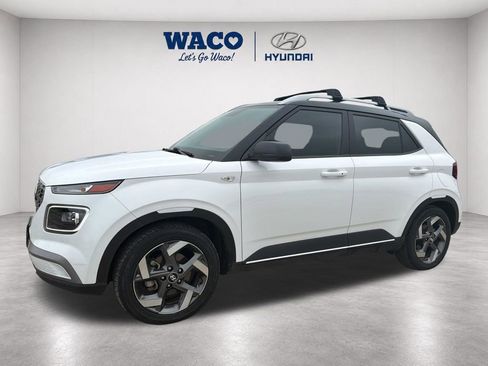Used 2024 Hyundai Venue Limited FWD image 4