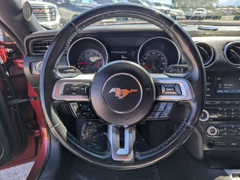 Used 2018 Ford Mustang Coupe RWD image 12