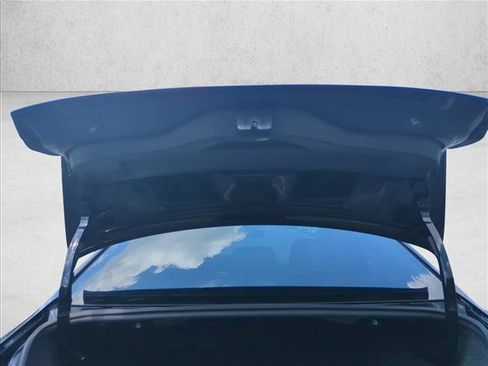 Used 2023 Volkswagen Jetta SE w/ Panoramic Sunroof Package FWD image 11