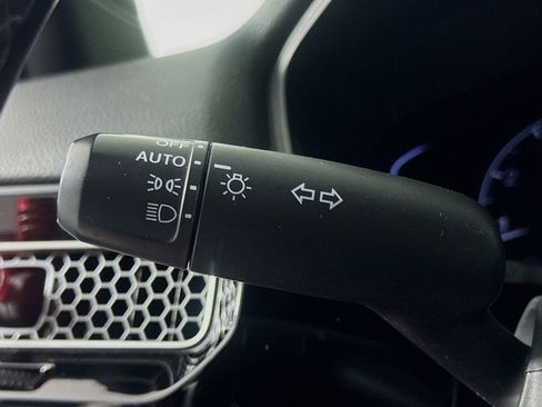 Used 2023 Honda Civic Sport image 12