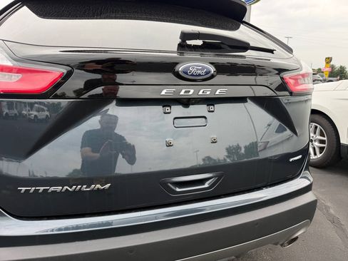 Used 2024 Ford Edge Titanium w/ Equipment Group 301A AWD/4WD image 7