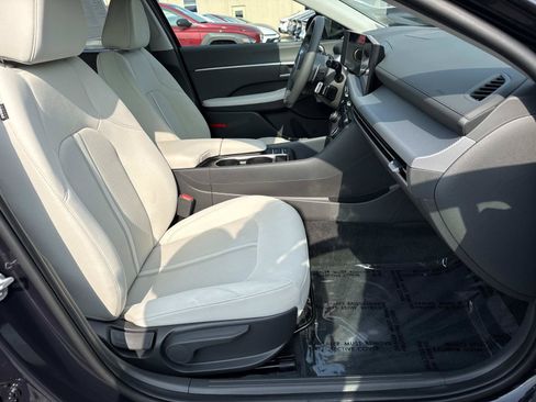 Certified 2025 Hyundai Sonata SEL AWD/4WD image 20