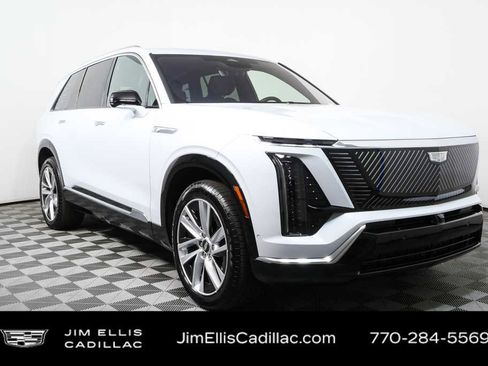 Certified 2026 Cadillac Vistiq Luxury AWD/4WD image 1