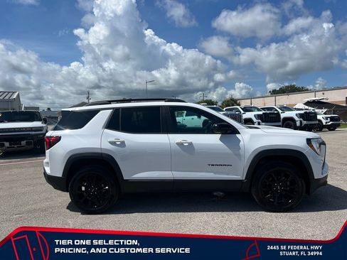 New 2026 GMC Terrain Elevation w/ Black Edition FWD image 8