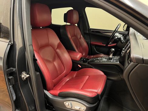 Used 2018 Porsche Macan S image 35