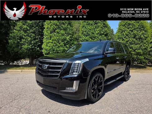 Used 2018 Cadillac Escalade Luxury AWD/4WD image 1