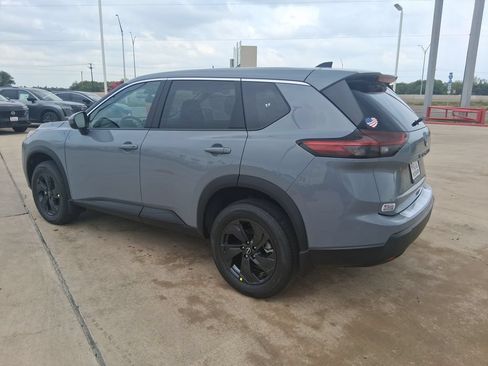 New 2026 Nissan Rogue SV FWD image 3