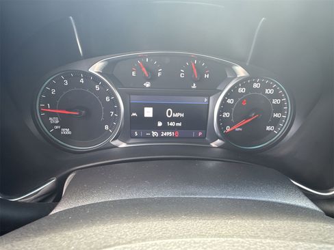 Used 2022 Chevrolet Equinox LT image 12