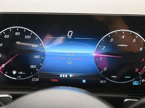 New 2025 Mercedes-Benz GLB 250 image 7