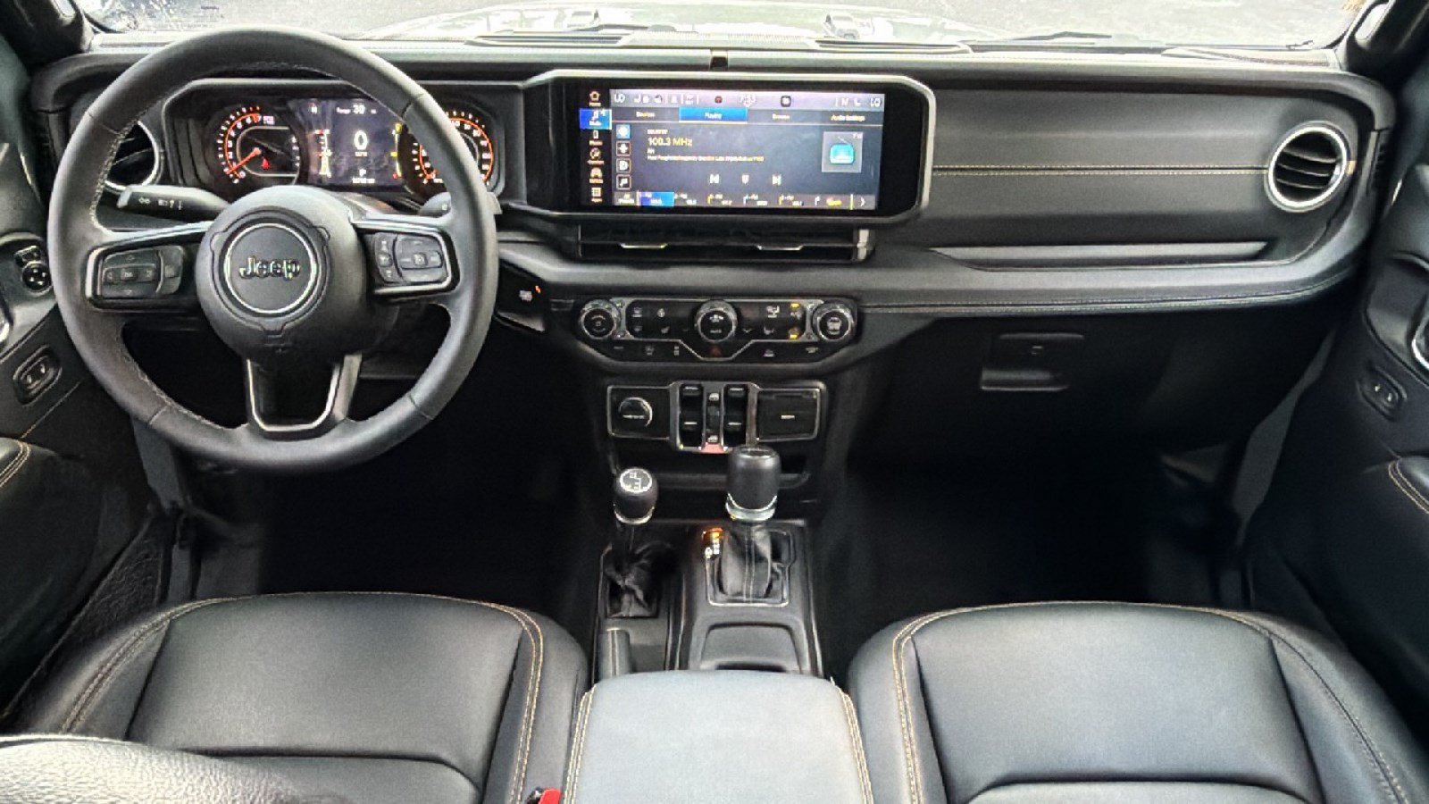 Used 2025 Jeep Gladiator Sport AWD/4WD image 26
