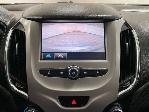 Used 2017 Chevrolet Cruze LS image 21