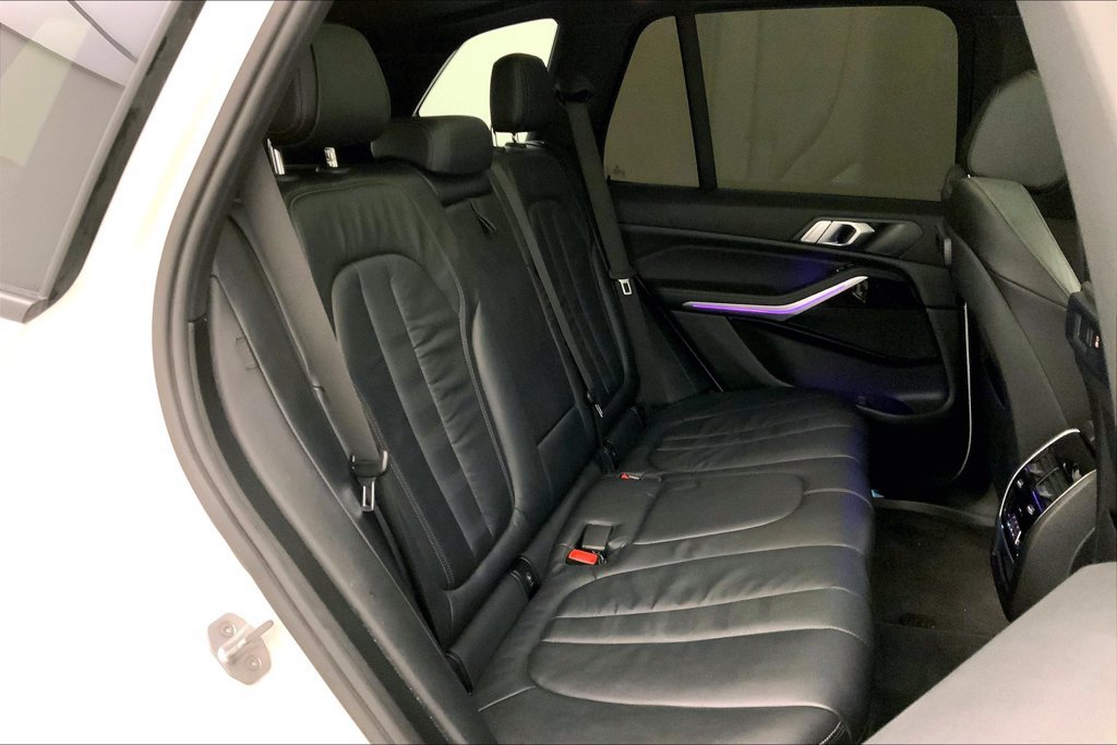 Used 2019 BMW X5 xDrive40i w/ M Sport Package AWD/4WD image 16