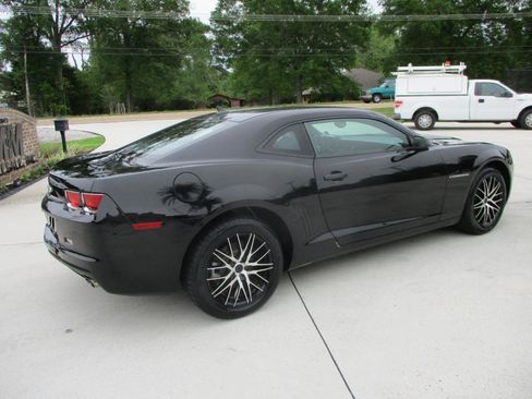 Used 2010 Chevrolet Camaro LS RWD image 7