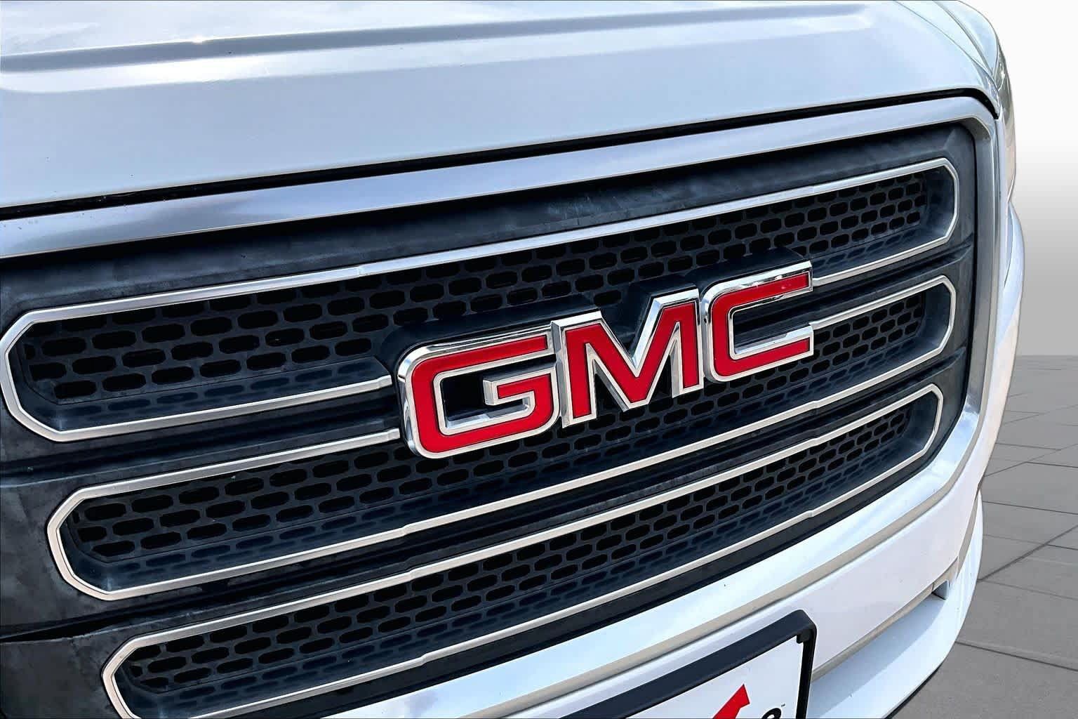 Used 2017 GMC Acadia Limited SLT FWD image 30