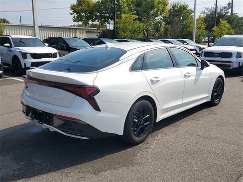 New 2026 Kia K5 LXS image 8