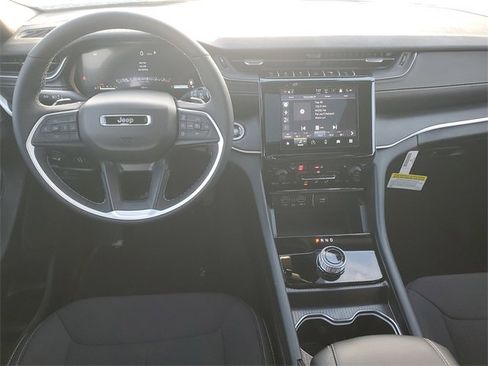 New 2025 Jeep Grand Cherokee Laredo X w/ Luxury Tech Group I image 11