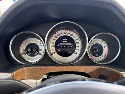 Used 2014 Mercedes-Benz E 350 4MATIC Sedan image 21