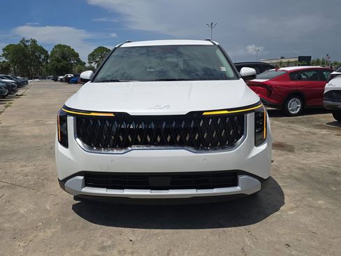 New 2026 Kia Carnival EX FWD image 3