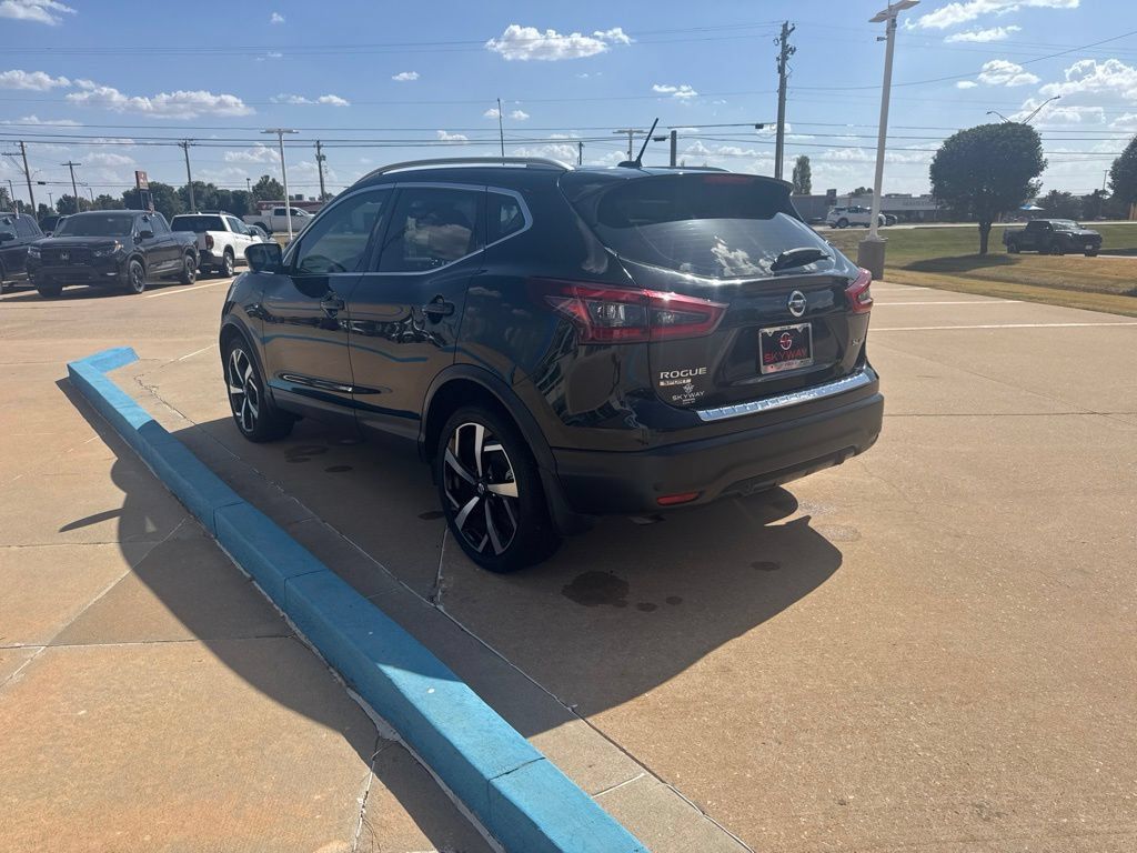 Used 2022 Nissan Rogue Sport SL AWD/4WD image 5
