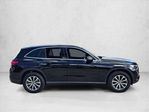 Used 2026 Mercedes-Benz GLC 300 image 4