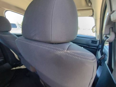 Used 2024 Nissan Titan SV AWD/4WD image 19