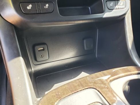 Used 2016 GMC Canyon SLT w/ Trailering Package RWD image 24