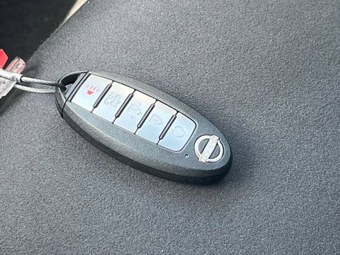 Used 2025 Nissan Altima 2.5 SV FWD image 21