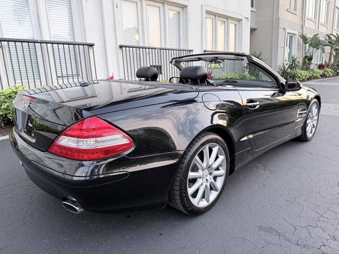 Used 2007 Mercedes-Benz SL 550 w/ Premium Pkg I image 9