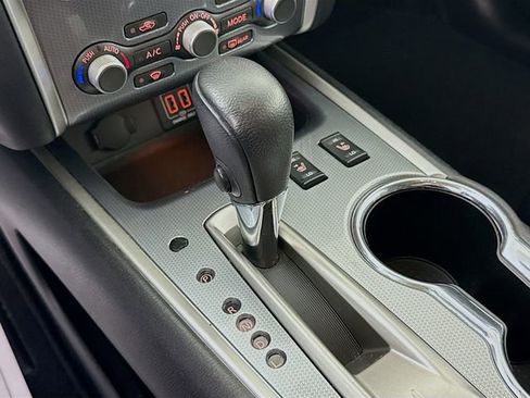 Used 2018 Nissan Pathfinder SL w/ Midnight Edition Package image 18