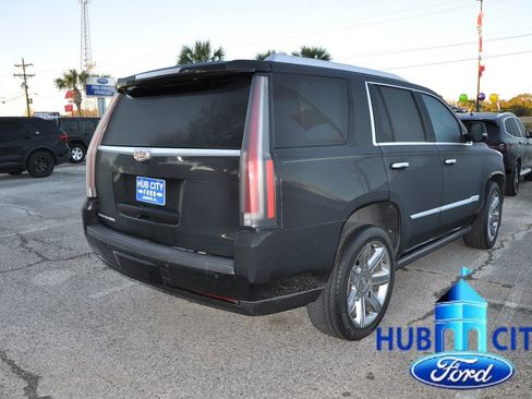 Used 2016 Cadillac Escalade Premium image 5
