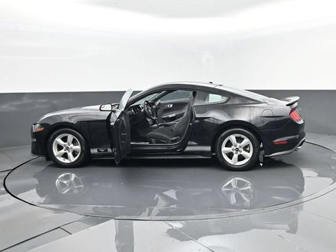 Used 2019 Ford Mustang Coupe RWD image 27