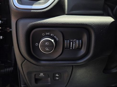 Used 2020 RAM 1500 Laramie AWD/4WD image 14